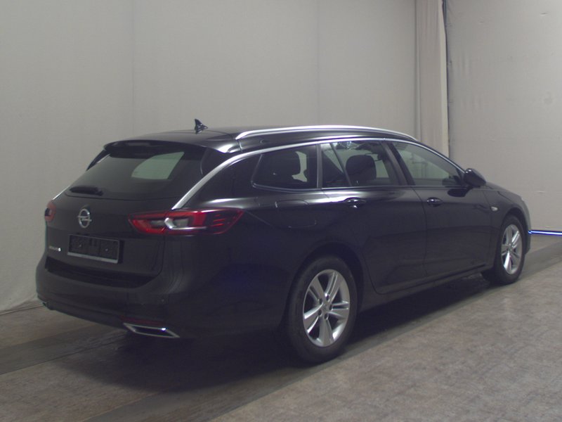 Opel Insignia ST 2.0 D automatik Elegance • Full LED — 4