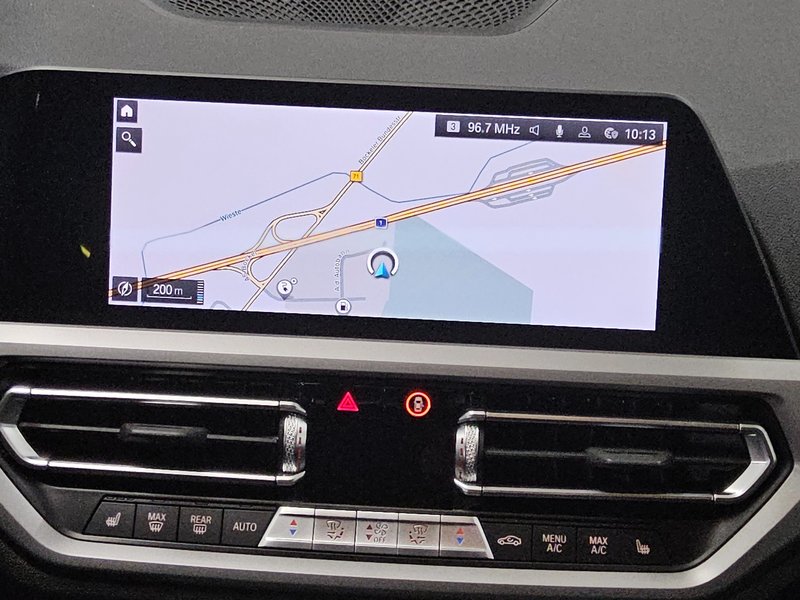 BMW 330e automatik Advantage • koža • LED — 7