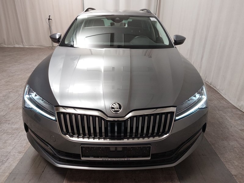 Škoda Superb Kombi 2.0 TDI automatik Ambition • AHK • Full LED — 9