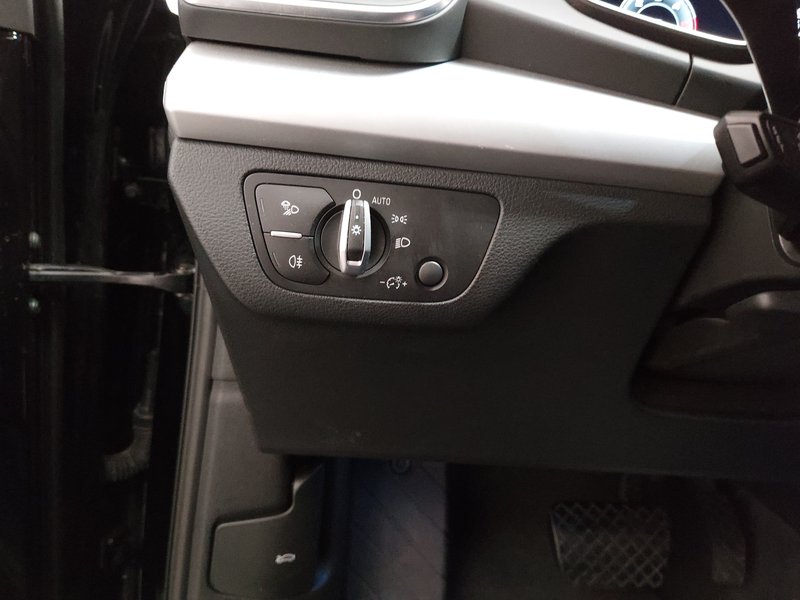 Audi Q5 40 TDI automatik quattro advanced • ACC • Full LED — 7