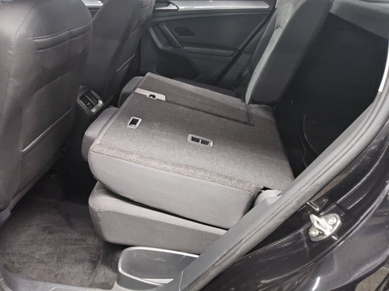 Volkswagen Tiguan 2.0 TDI automatik Life • ACC • Full LED — 12