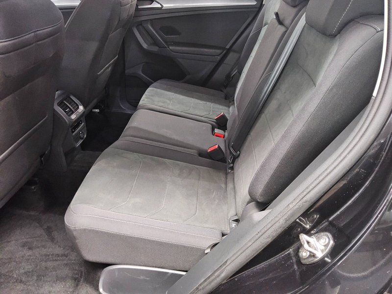 Volkswagen Tiguan 2.0 TDI automatik Life • ACC • Full LED — 13