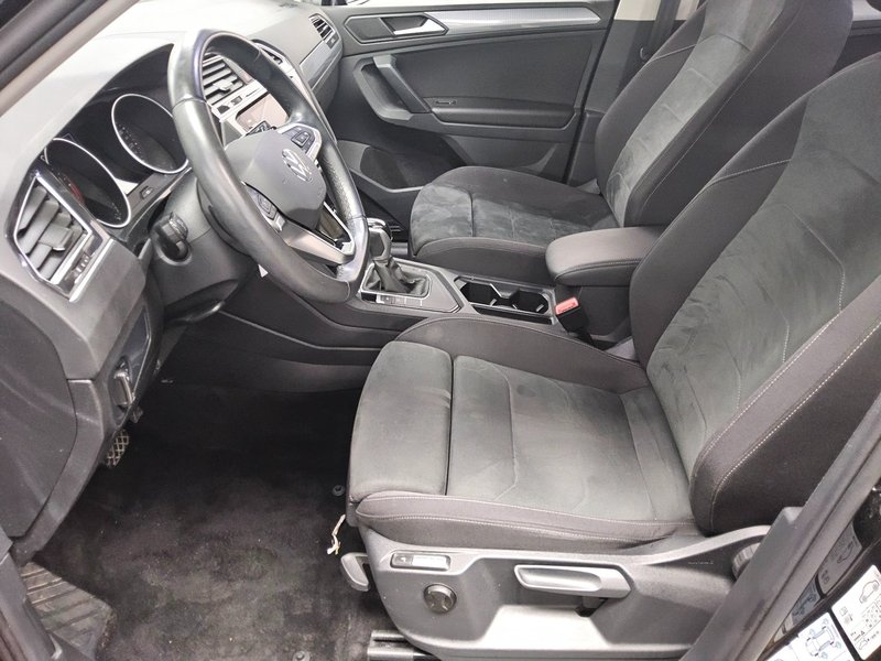 Volkswagen Tiguan 2.0 TDI automatik Life • ACC • Full LED — 8
