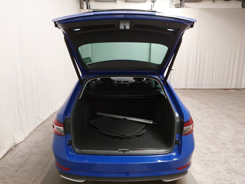 Škoda Superb Combi 1.4 TSI iV L&K automatik • električna peta vrata • Full LED — 17
