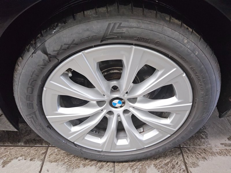 BMW 320d Touring automatik Advantage • ACC • LED — 11