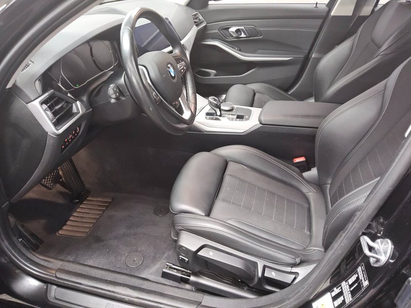 BMW 320d Touring automatik Advantage • ACC • LED — 9
