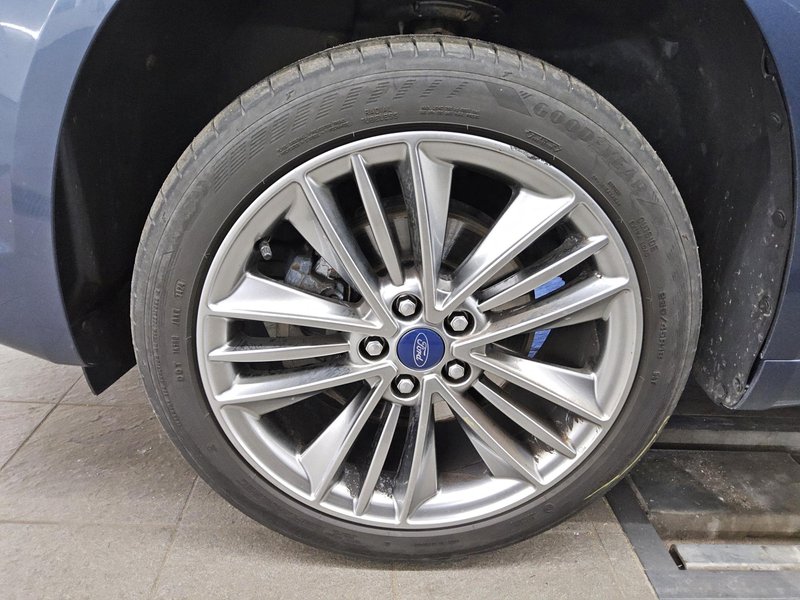 Ford Mondeo 2.0 EcoBlue automatik • LED • koža — 10
