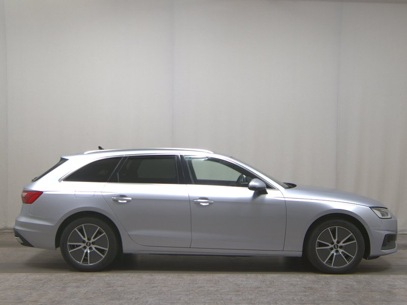 Audi A4 Avant 35 TDI automatik • AHK • el. peta vrata