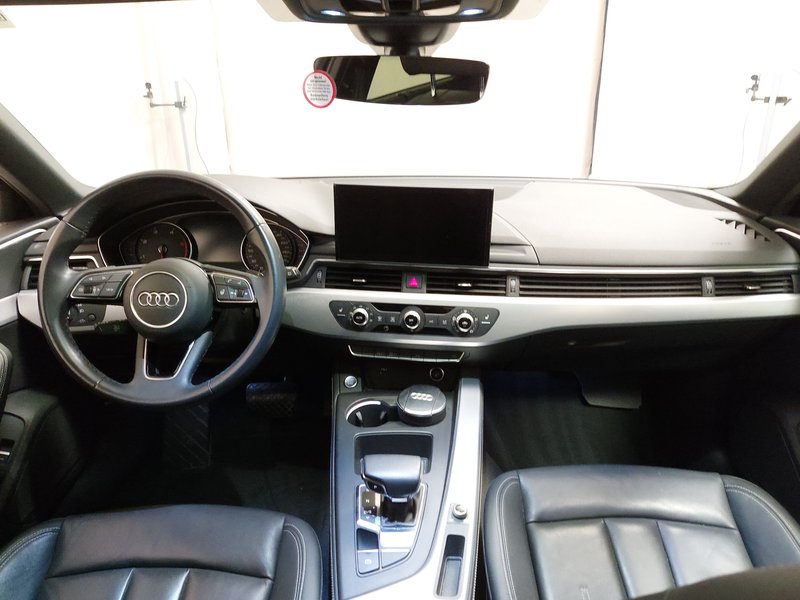 Audi A4 Avant 35 TDI automatik • AHK • el. peta vrata — 16