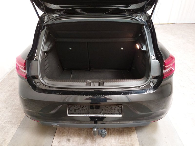 Renault Clio 1.0 • Full LED — 15