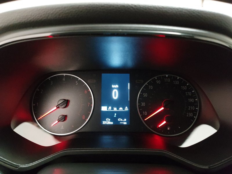 Renault Clio 1.0 • Full LED — 17