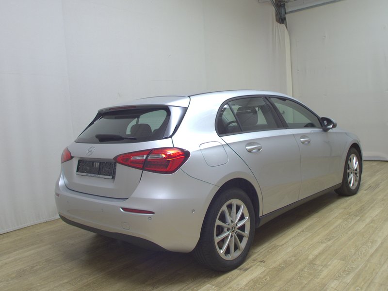 Mercedes-Benz A 250 e automatik — 4