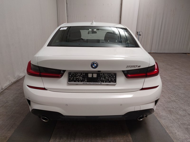 BMW 330e M Sport automatik — 14