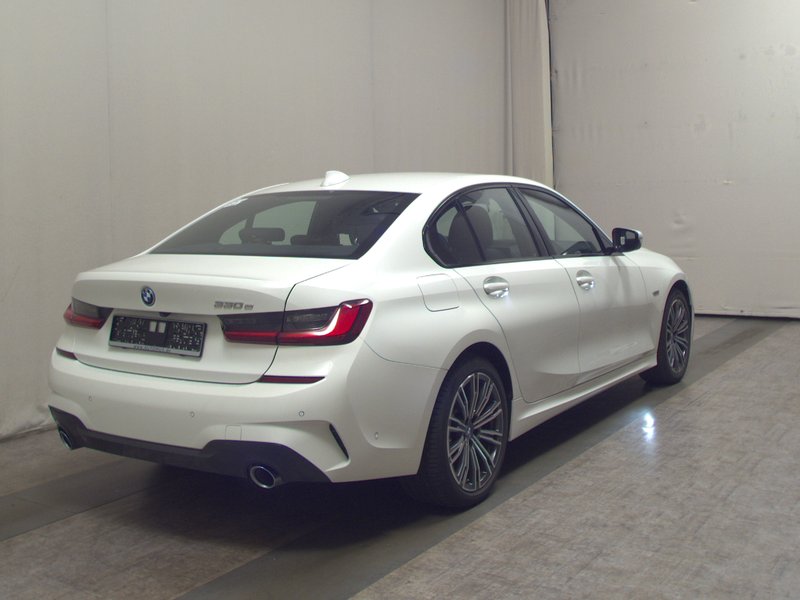 BMW 330e M Sport automatik — 4