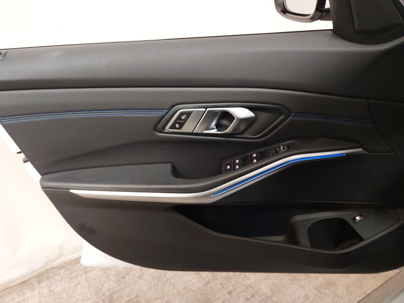BMW 330e M Sport automatik — 5