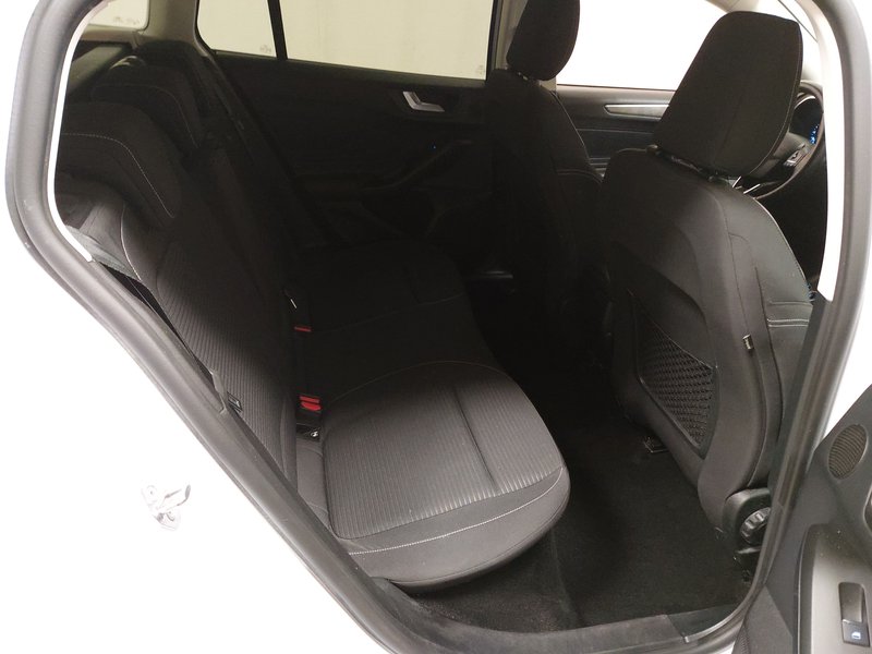 Ford Focus Turnier 2.0 EcoBlue Titanium automatik • ACC • AHK — 12
