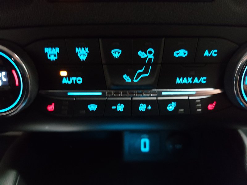 Ford Focus Turnier 2.0 EcoBlue Titanium automatik • ACC • AHK — 15