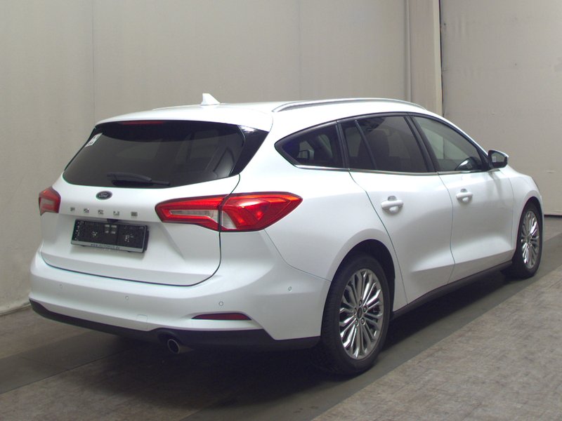 Ford Focus Turnier 2.0 EcoBlue Titanium automatik • ACC • AHK — 4