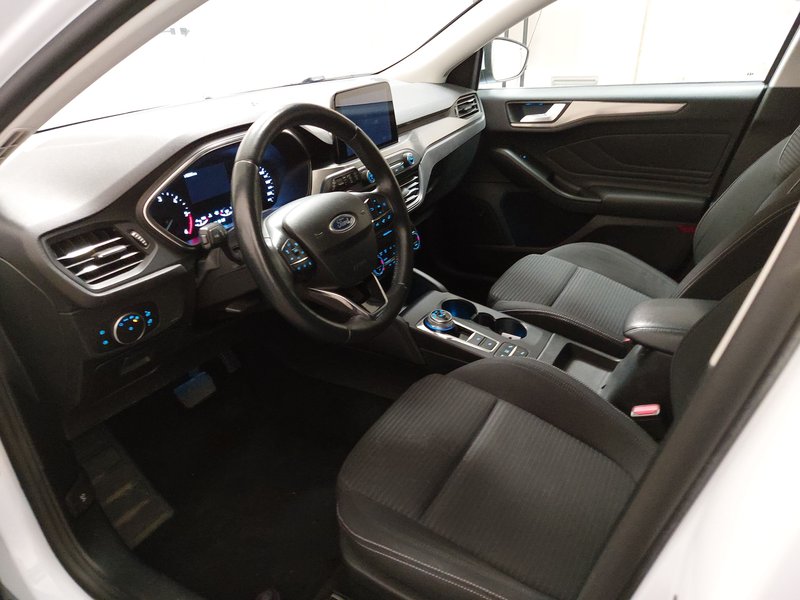 Ford Focus Turnier 2.0 EcoBlue Titanium automatik • ACC • AHK — 6