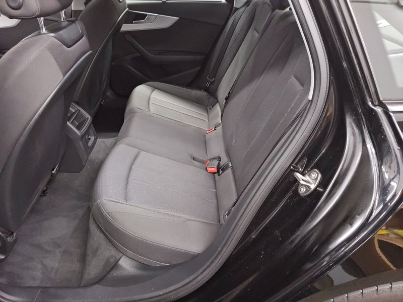 Audi A4 35 TDI automatik advanced • Full LED • navigacija — 13