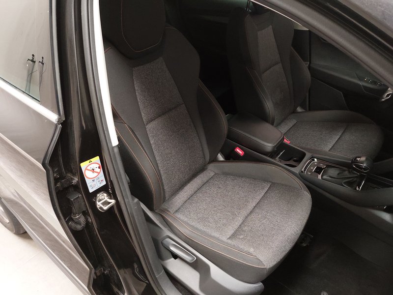 Škoda Karoq 2.0 TDI Clever automatik • ACC • kuka za vuču — 10