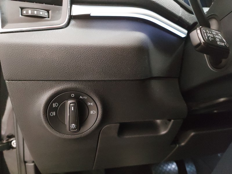 Škoda Karoq 2.0 TDI Clever automatik • ACC • kuka za vuču — 7