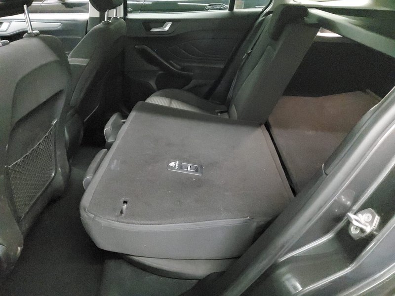 Ford Focus Turnier 1.5 EcoBlue automatik Cool&Connect • ACC • Full LED — 13