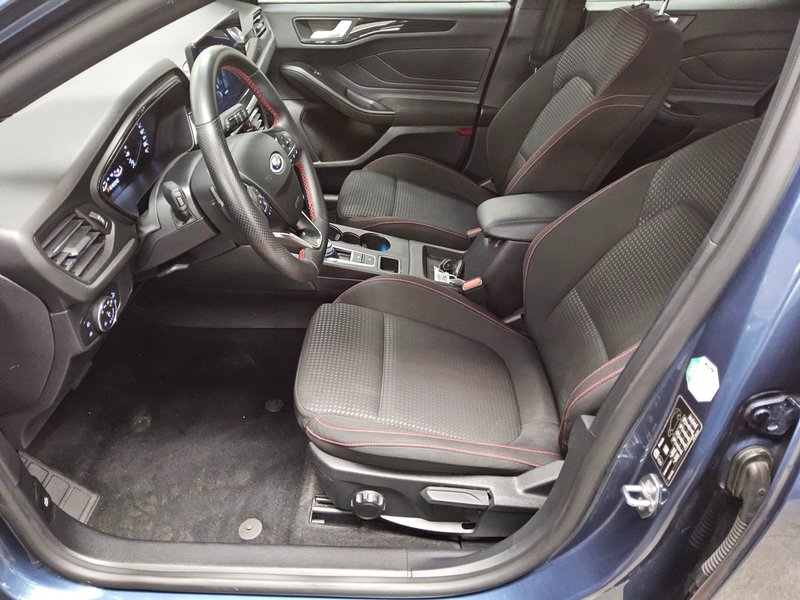 Ford Focus Turnier 1.5 EcoBlue ST-Line automatik • LED — 8