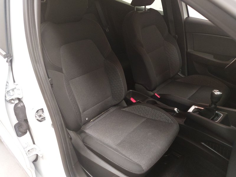 Renault Clio TCe • LED • navigacija — 10