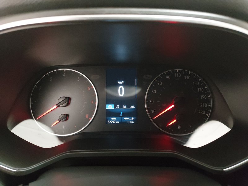 Renault Clio TCe • LED • navigacija — 20