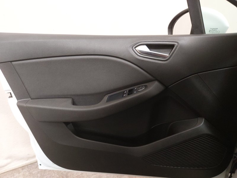 Renault Clio TCe • LED • navigacija — 5