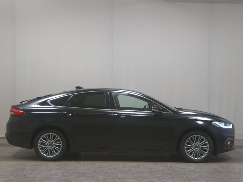 Ford Mondeo 2.0 EcoBlue automatik Titanium • ACC • LED