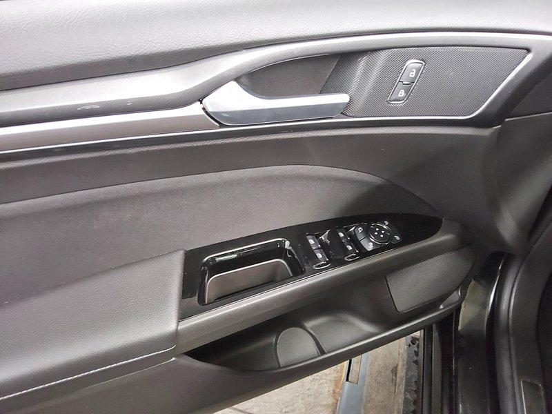 Ford Mondeo 2.0 EcoBlue automatik Titanium • ACC • LED — 9