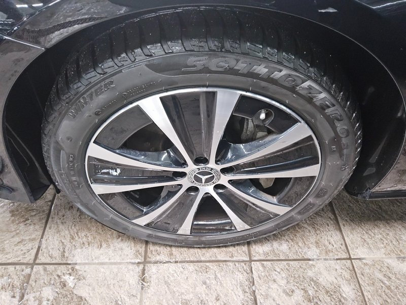 Mercedes-Benz E 300 de karavan automatik Avantgarde • panorama • LED — 11