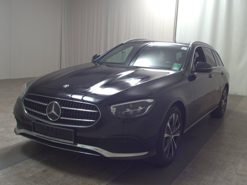 Mercedes-Benz E 300 de karavan automatik Avantgarde • panorama • LED — 2