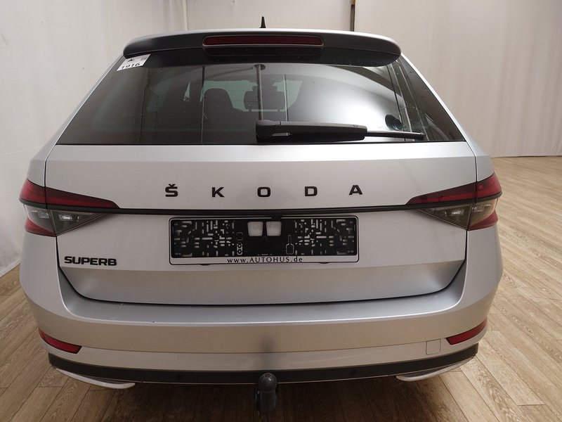 Škoda Superb Combi 2.0 TDI SportLine automatik • ACC • LED — 14