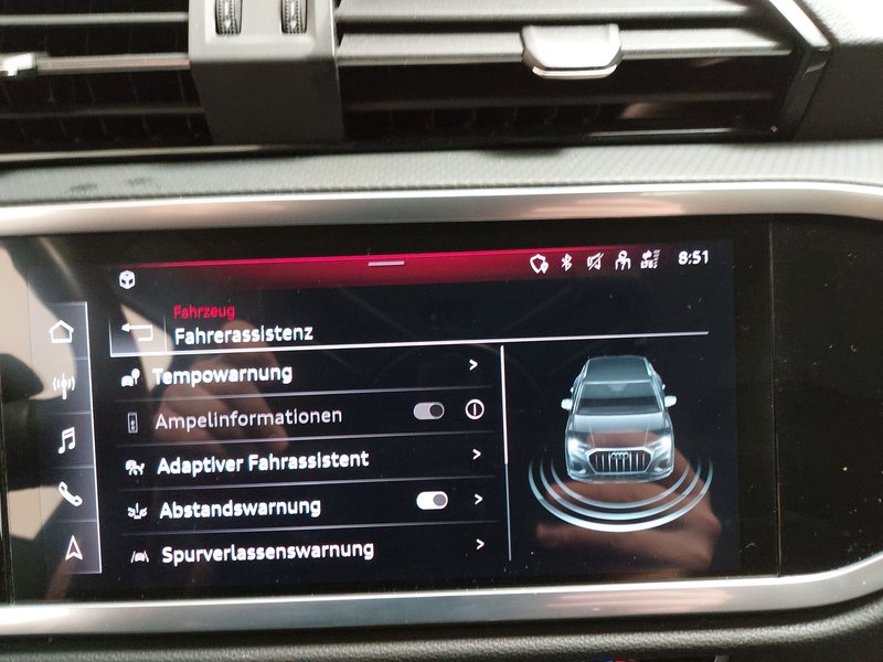 Audi Q3 45 TFSI e automatik • ACC • LED — 19