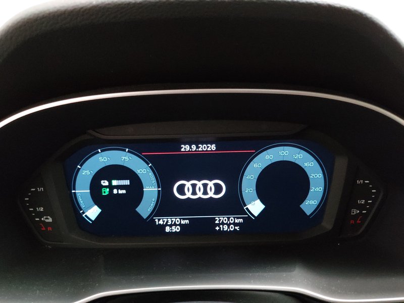 Audi Q3 45 TFSI e automatik • ACC • LED — 20