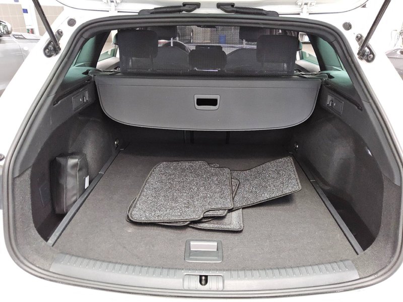 SEAT Leon Sportstourer 2.0 TDI FR-Line automatik • ACC • LED — 12