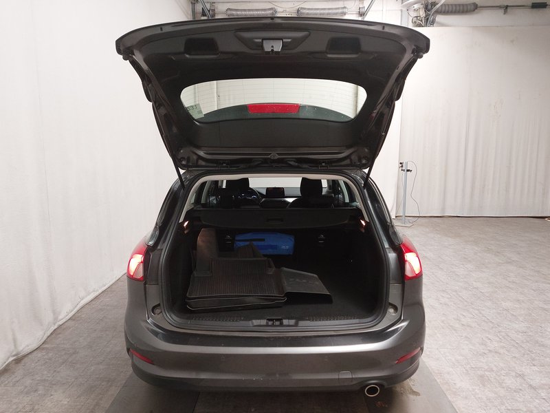 Ford Focus Turnier 1.0 EcoBoost Titanium • Full LED • navigacija — 15
