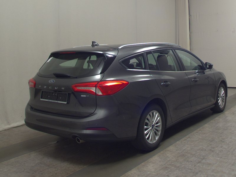 Ford Focus Turnier 1.0 EcoBoost Titanium • Full LED • navigacija — 4