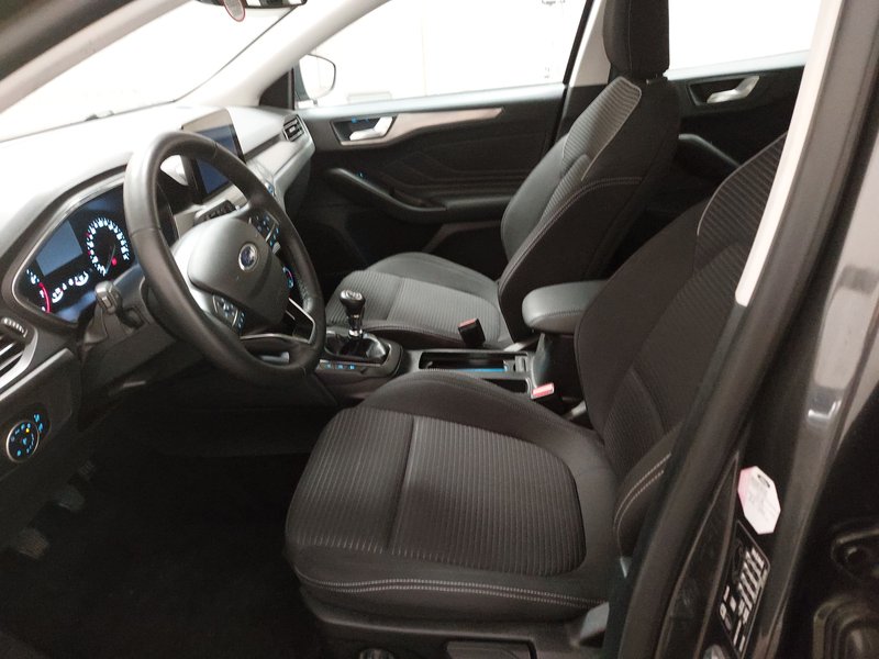 Ford Focus Turnier 1.0 EcoBoost Titanium • Full LED • navigacija — 6
