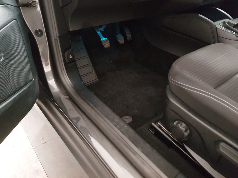 Ford Focus Turnier 1.0 EcoBoost Titanium • Full LED • navigacija — 7