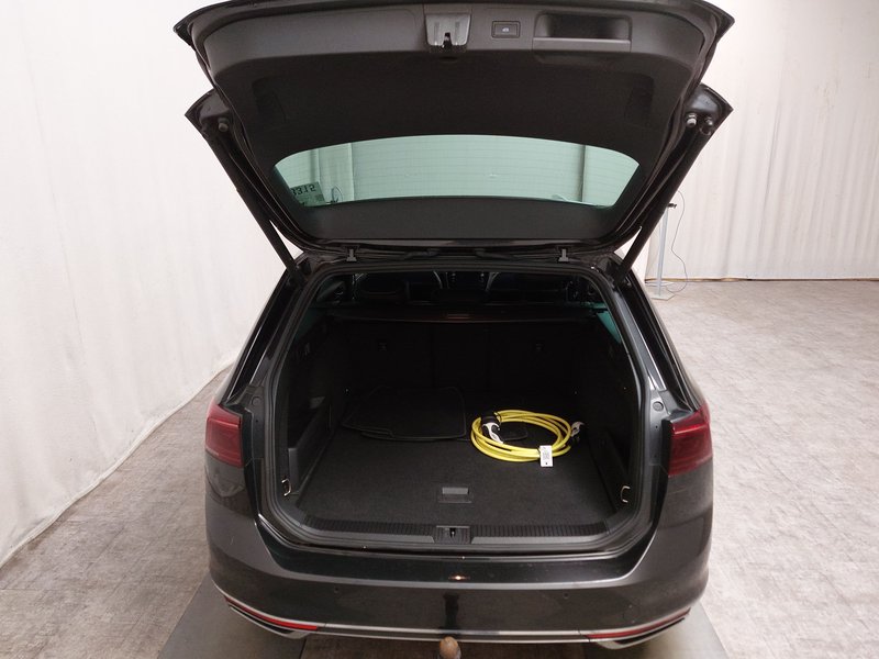 Volkswagen Passat Variant GTE 1.4 TSI automatik • 360° kamera • ACC — 18