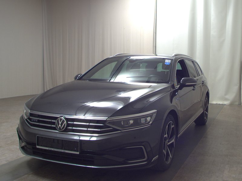 Volkswagen Passat Variant GTE 1.4 TSI automatik • 360° kamera • ACC — 2