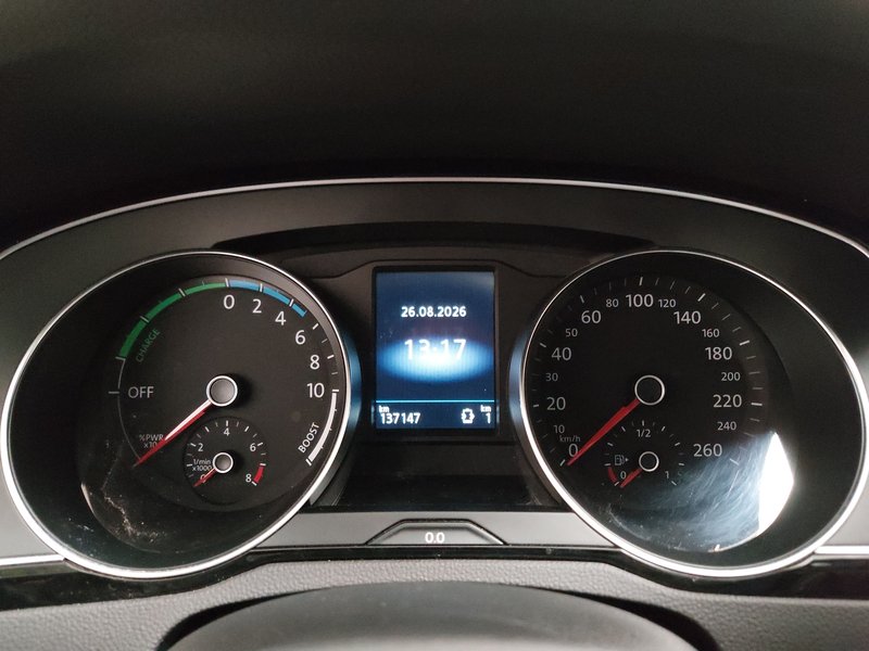 Volkswagen Passat Variant GTE 1.4 TSI automatik • 360° kamera • ACC — 23