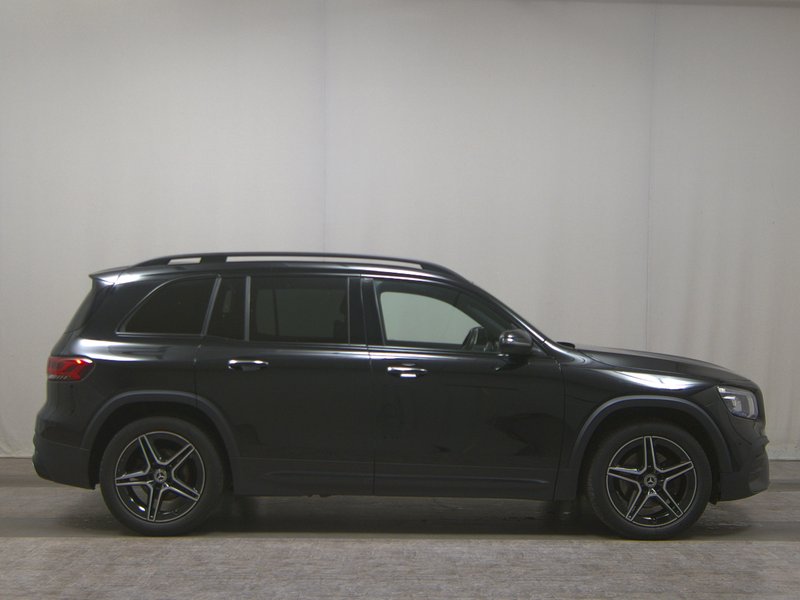 Mercedes-Benz GLB 200 d 4MATIC automatik AMG Line • panorama • ACC