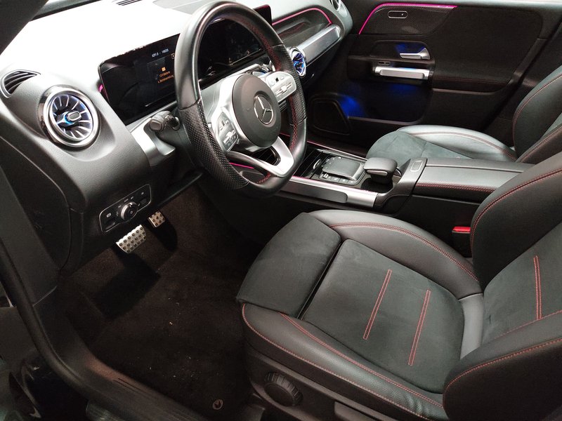 Mercedes-Benz GLB 200 d 4MATIC automatik AMG Line • panorama • ACC — 6