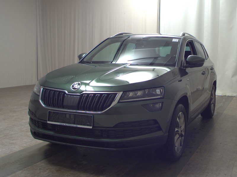 Škoda Karoq 2.0 TDI 4x4 Clever • panorama • ACC — 2
