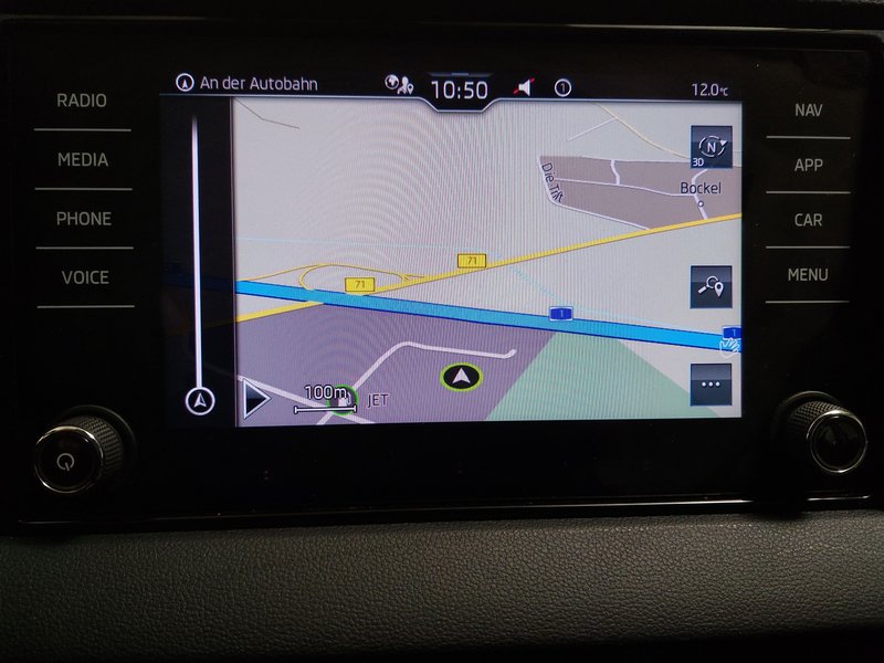 Škoda Karoq 2.0 TDI 4x4 Clever • panorama • ACC — 21
